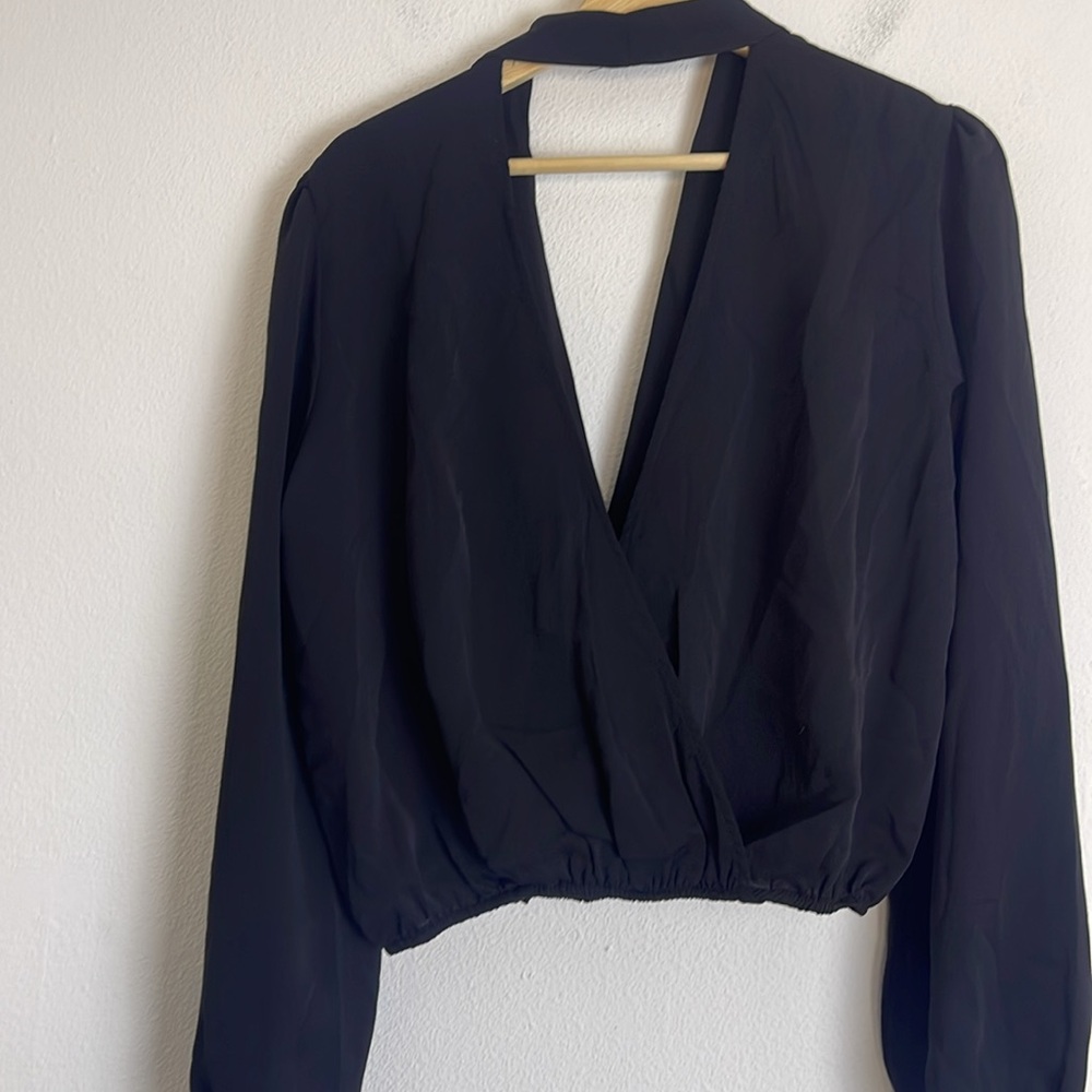 Lulus deep V front and back blouse L - Picture 4 of 7